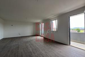 Rif.S003: Luminoso appartamento al secondo piano i