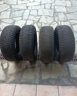 4 gomme invernali Kumho