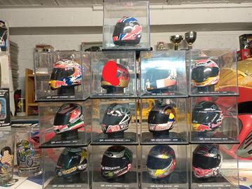 caschi  MotoGP  in scala