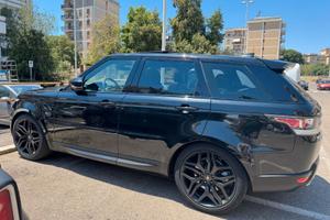 Splendido Range Rover Sport HSE 249cv del 2017