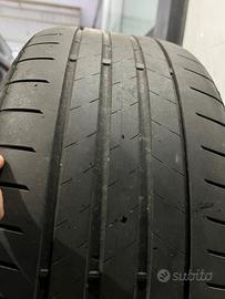 4 gomme estive Bridgestone 225 40 18 92Y