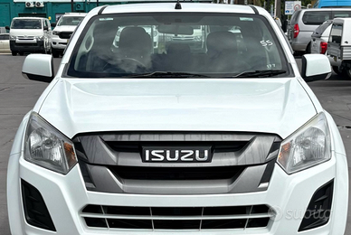 isuzu d-max 4x4