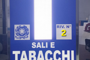 Tabacchino con ricevitoria dell'otto