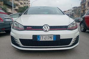 Volkswagen GTI 2.0 230CV