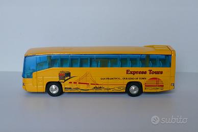 Modellino Welly Mercedes Benz 303RHD Coach #9480