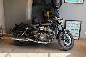 Royal Enfield Super Meteor 650 Astral