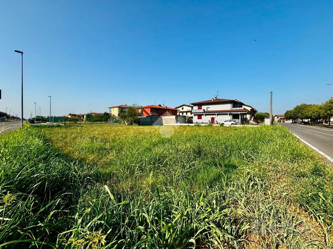 TER. RESIDENZIALE A CALCINATE - Vista 3