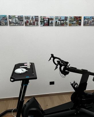 WAHOO KICKR BIKE +Pedana oscillante+Desk+Headwind