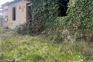 Rudere con terreno edificabile