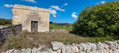 Con casolare - ampia campagna