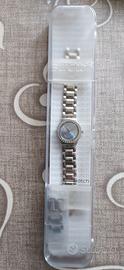 Orologio femminile Swatch pari al nuovo