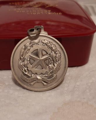 Medaglia premio scolastico AMNU 1971