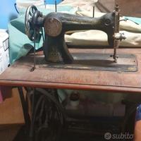Macchina da cucire singer antica