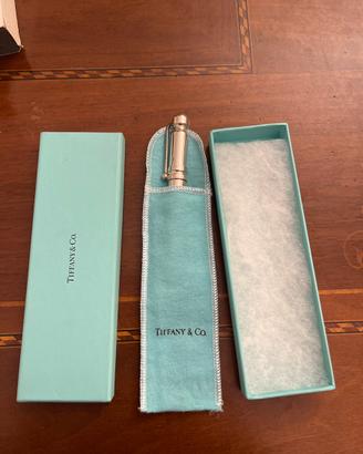 TIFFANY&CO.