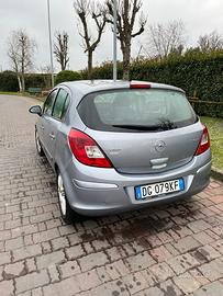 Opel Corsa Neopatentato