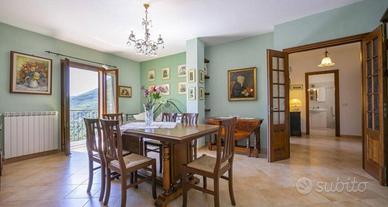 Rustico / Casale di 98 m² con 4 locali e box auto 