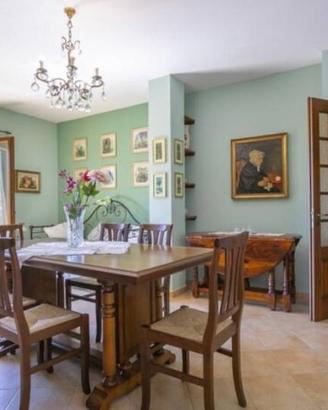 Rustico / Casale di 98 m² con 4 locali e box auto 