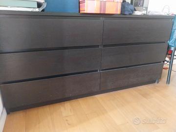 cassettiera con sei cassetti