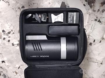Godox AD300 Pro | flash a batteria 300w