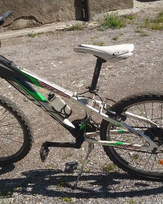 bici ragazzo ragazza 