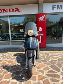 Piaggio Beverly 400 Tourer