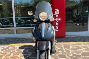 Piaggio Beverly 400 Tourer
