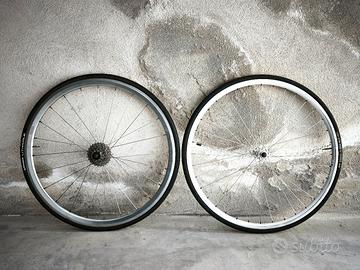 Ruote tubolari da 28" Campagnolo/Ambrosio