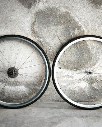 Ruote tubolari da 28" Campagnolo/Ambrosio