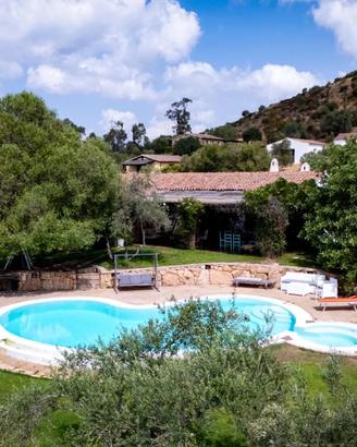 Tenuta mediterranea con piscina a Golfo Aranci