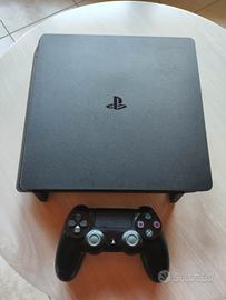 PlayStation 4 Slim 