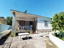 villa-indipendente-con-giardino-destra-volturno