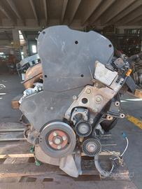 Motore Peugeot 206 2.0 benzina del 2002 - RFN