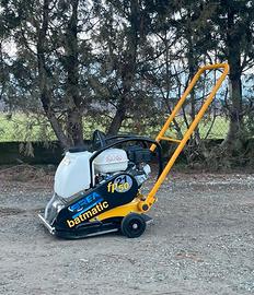 Piastra vibrante marcia avanti FP2150 con rollbar 