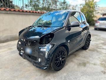 Smart ForTwo 1.0 Benzina 70CV Aut. - 2019 Incident