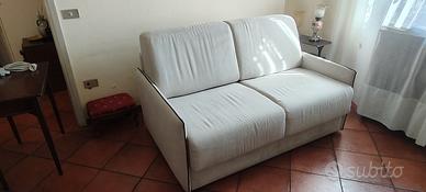 Divano letto seminuovo