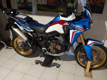 Honda Africa Twin 100 DCT TRICOLOR