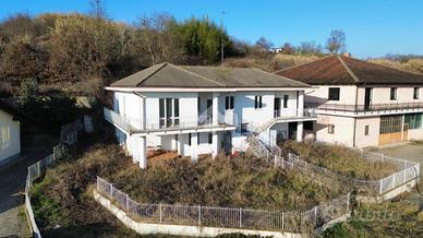 QUADRIFAMILIARE A PRALORMO