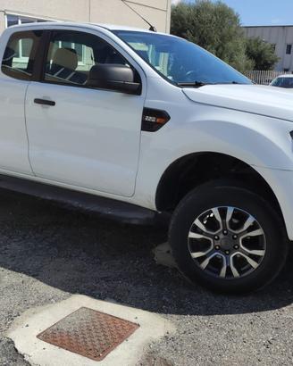 FORD RANGER SUPER CAB + CABINA SCARRABILE