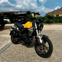 VOGE Trofeo 350AC 3500km 2024
