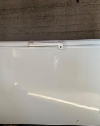 Congelatore a pozzetto Haier HCE429F 413L