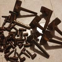 maniglie e cerniere finestre 