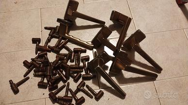 maniglie e cerniere finestre 