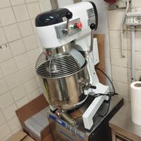 IMPASTATRICE PLANETARIA 30 LT TRE VELOCITÀ