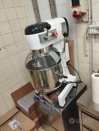 IMPASTATRICE PLANETARIA 30 LT TRE VELOCITÀ