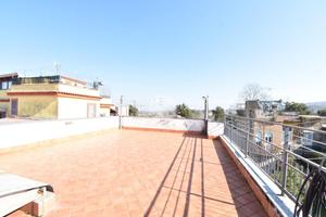CASA SEMINDIPENDENTE A POLLENA TROCCHIA