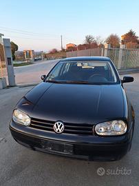 RICAMBI USATI AUTO VOLKSWAGEN Golf 4 Berlina ASZ D