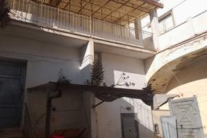 Appartamento di 3 vani con terrazzino e p.auto