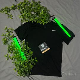 T-shirt Nike nera basic - Taglia S - ottime condiz
