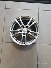 CERCHI USATI RAGGIO 15 POLLICI VOLKSWAGEN Golf 6 -