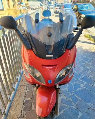 Piaggio X9 250 motore Honda 300 euro visto e piaci